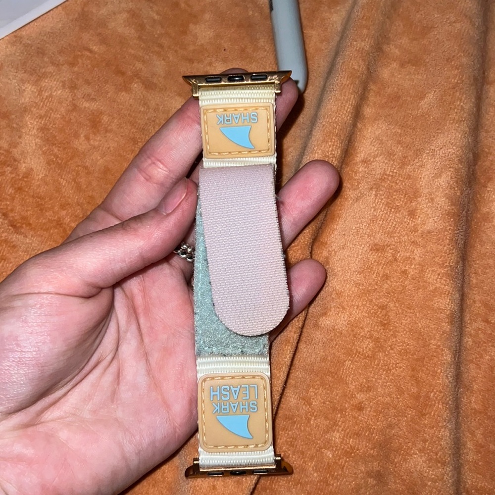 shark watch apple band